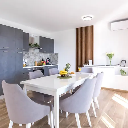 Stina Apartment Biograd Na Moru